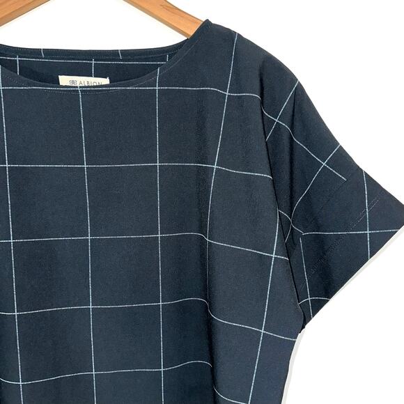 Albion Black Windowpane Short Sleeve Boat Neck Boss Tee Size Medium - Picture 3 of 12